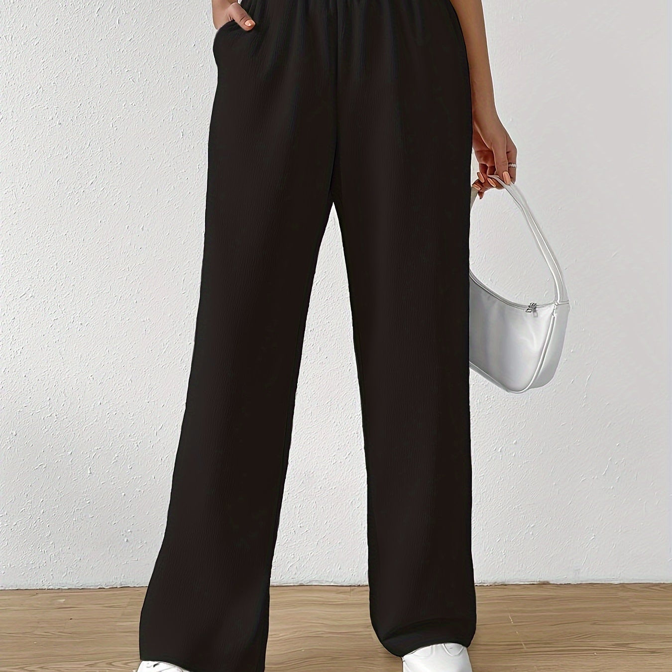 Lot – Simple women's pants with an elastic waistband for everyday wear