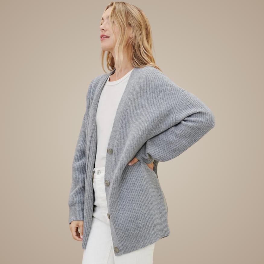 Gabriella – Women's oversized cardigan made of soft knitwear