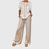 Amaya – Spring set with a light blouse and wide pants