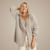 Gabriella – Women's oversized cardigan made of soft knitwear