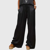 Amaya – Spring set with a light blouse and wide pants